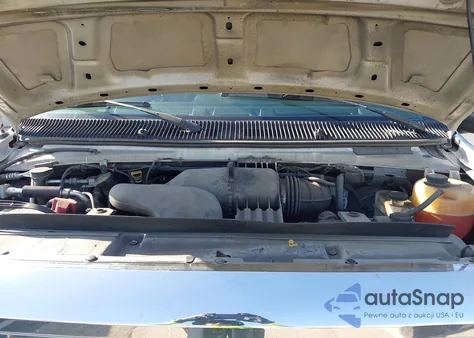 2010 Ford E-350 Super Duty Xl/Xlt z USA, uszkodzony, nr VIN 1FBNE3BL1ADA68323